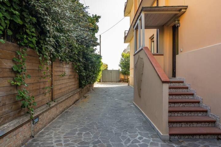 Fronte Mare Con Parcheggio Privato *